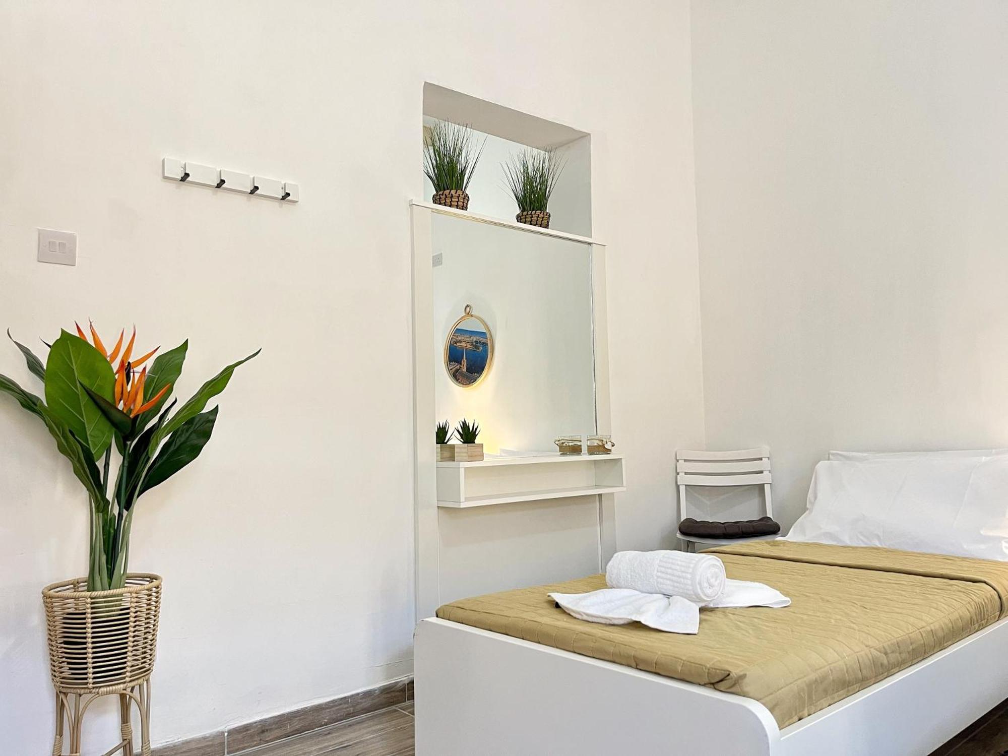 Maria & Matthias - Apartments In Central Of Floriana Eksteriør billede